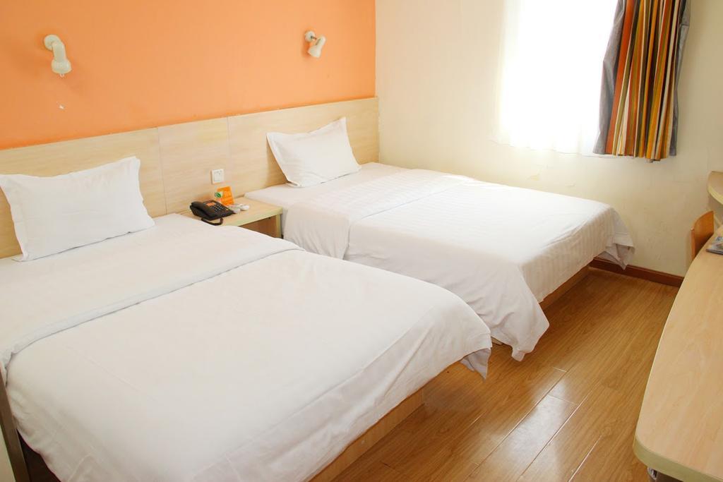 7Days Inn Chongqing Nanping Pedestrian Street Εξωτερικό φωτογραφία